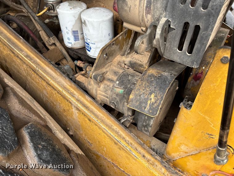 image for item EV3225 2003 Caterpillar CS-563E single drum vibratory roller