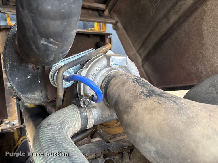 image for item EV3225 2003 Caterpillar CS-563E single drum vibratory roller