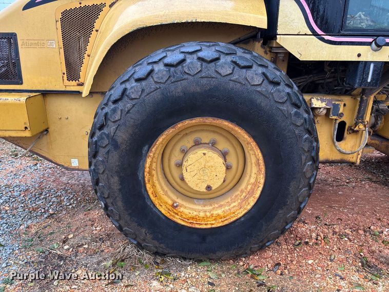 image for item EV3225 2003 Caterpillar CS-563E single drum vibratory roller