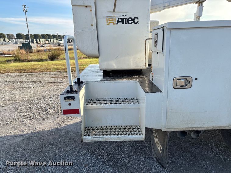 image for item EV3229 2019 Ford F550 bucket truck