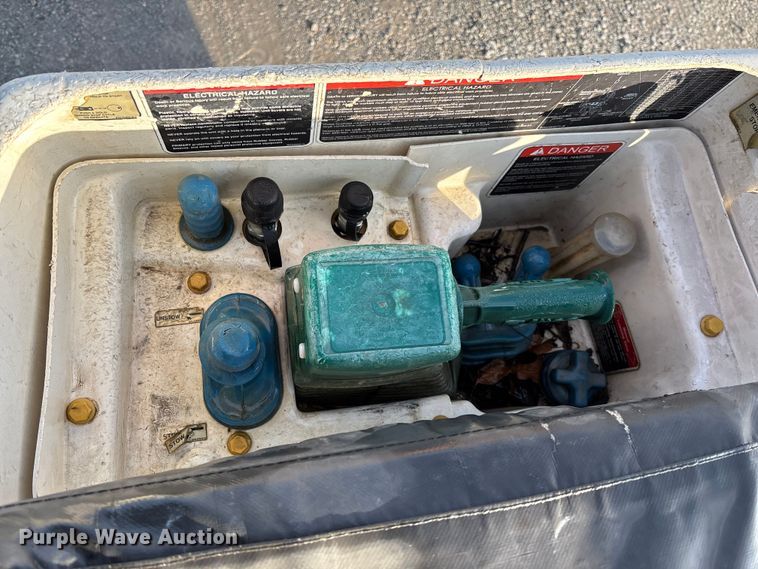 image for item EV3229 2019 Ford F550 bucket truck