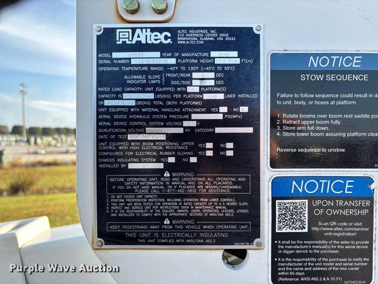 image for item EV3229 2019 Ford F550 bucket truck