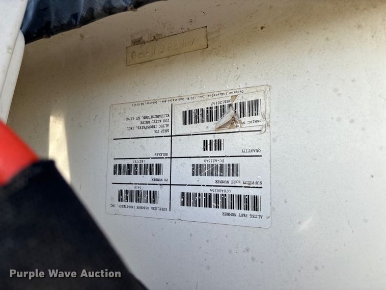 image for item EV3229 2019 Ford F550 bucket truck