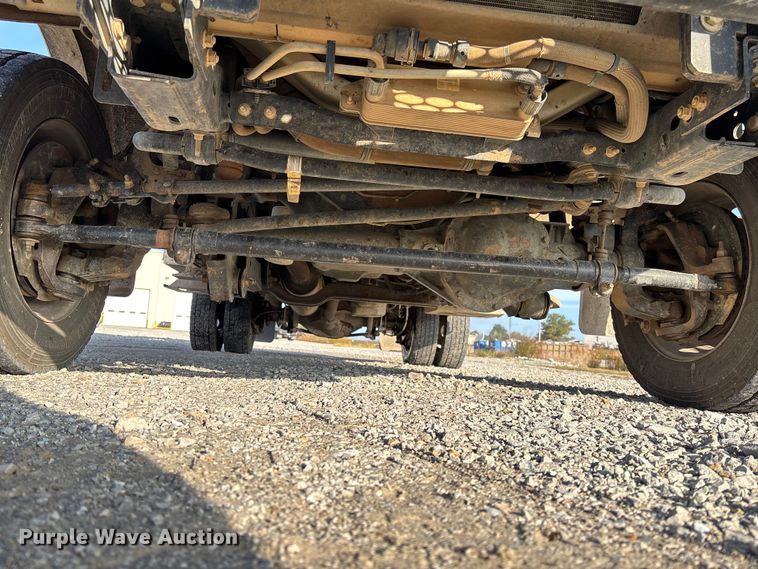 image for item EV3229 2019 Ford F550 bucket truck