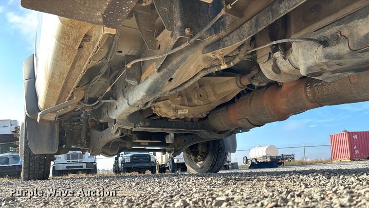 image for item EV3229 2019 Ford F550 bucket truck