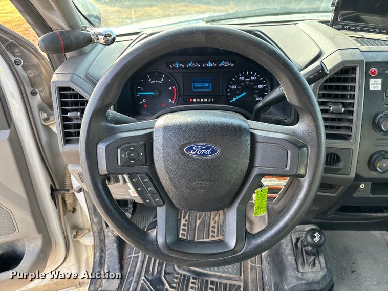 image for item EV3229 2019 Ford F550 bucket truck