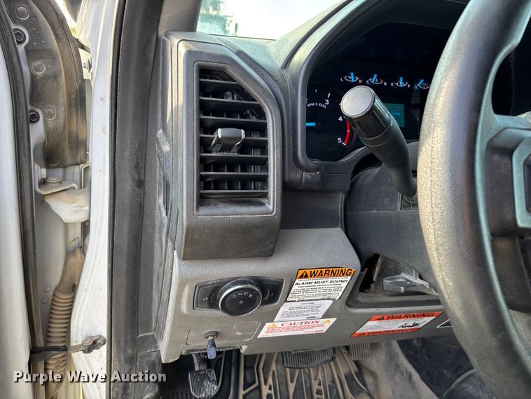 image for item EV3229 2019 Ford F550 bucket truck