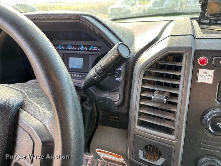 image for item EV3229 2019 Ford F550 bucket truck