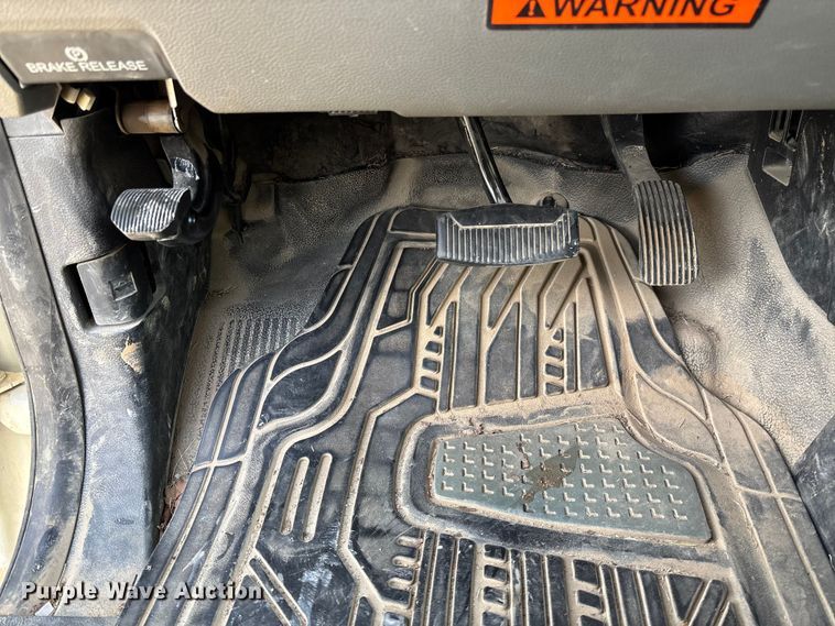 image for item EV3229 2019 Ford F550 bucket truck