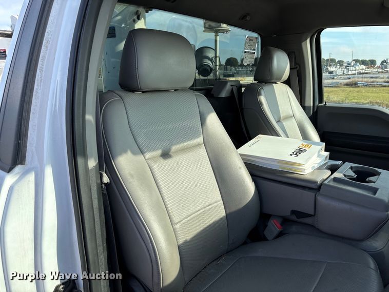 image for item EV3229 2019 Ford F550 bucket truck