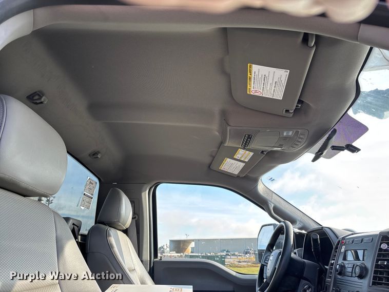 image for item EV3229 2019 Ford F550 bucket truck