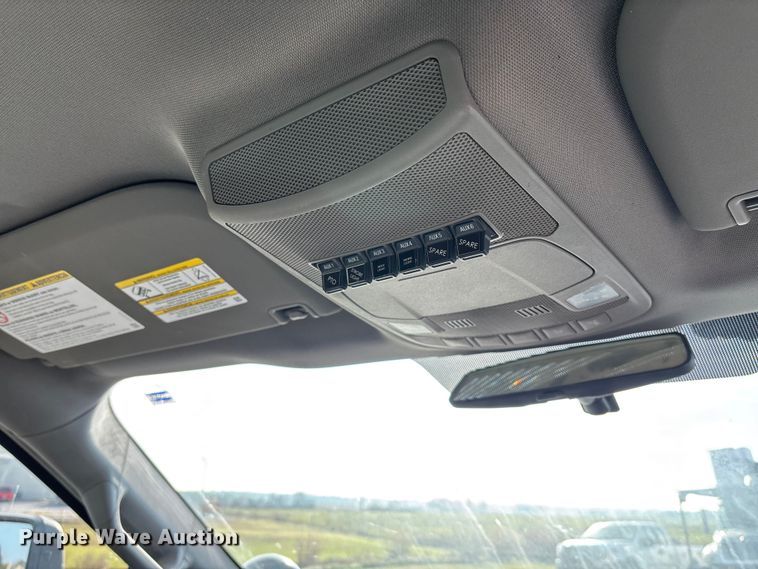 image for item EV3229 2019 Ford F550 bucket truck