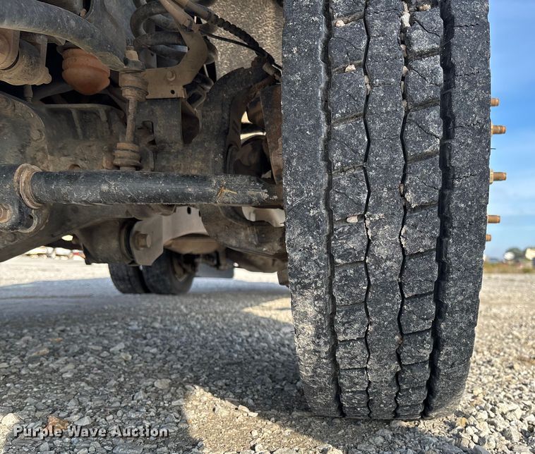 image for item EV3229 2019 Ford F550 bucket truck