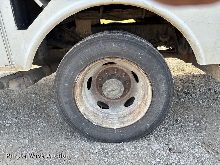 image for item EV3229 2019 Ford F550 bucket truck