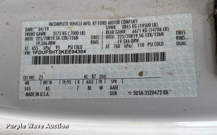 image for item EV3229 2019 Ford F550 bucket truck