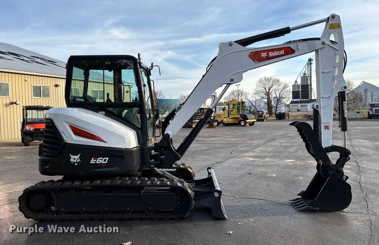 EXCAVADORA 2023 BOBCAT E60