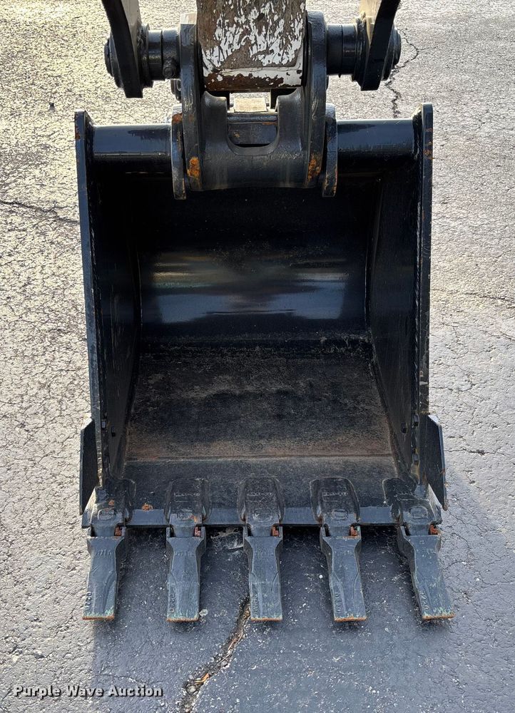 image for item EV3262 2023 Bobcat E60 mini excavator