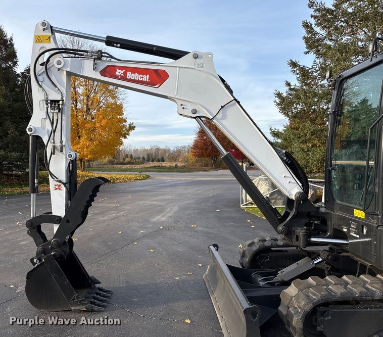image for item EV3262 2023 Bobcat E60 mini excavator