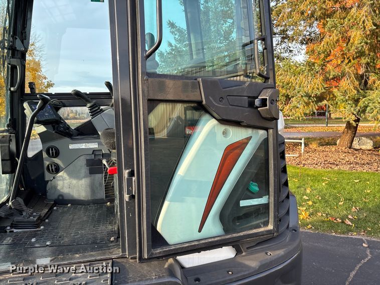 image for item EV3262 2023 Bobcat E60 mini excavator