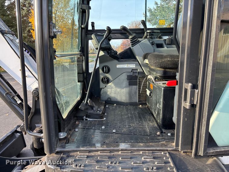 image for item EV3262 2023 Bobcat E60 mini excavator