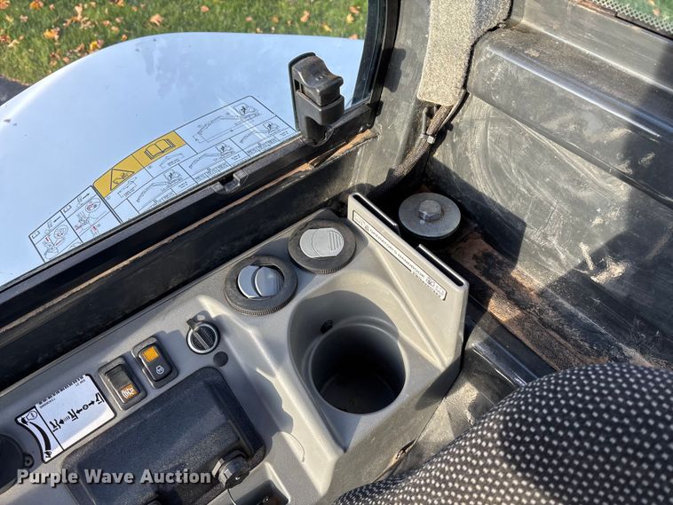 image for item EV3262 2023 Bobcat E60 mini excavator