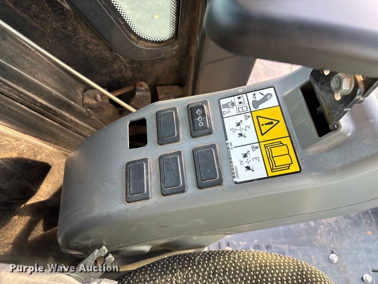 image for item EV3262 2023 Bobcat E60 mini excavator