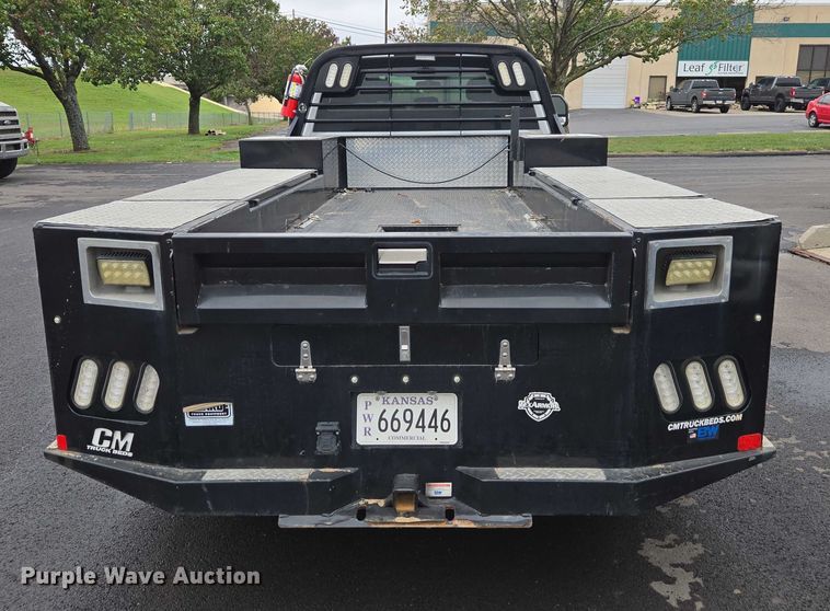 image for item EV5430 2018 Ford F550 Crew Cab flatbed truck