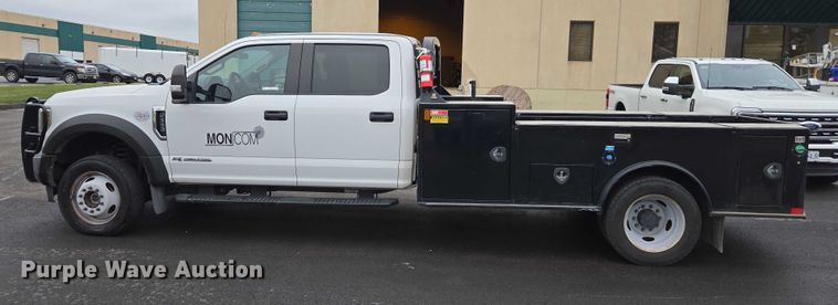 image for item EV5430 2018 Ford F550 Crew Cab flatbed truck