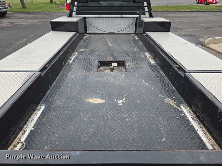 image for item EV5430 2018 Ford F550 Crew Cab flatbed truck