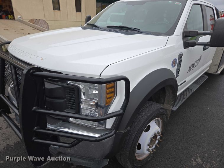 image for item EV5430 2018 Ford F550 Crew Cab flatbed truck