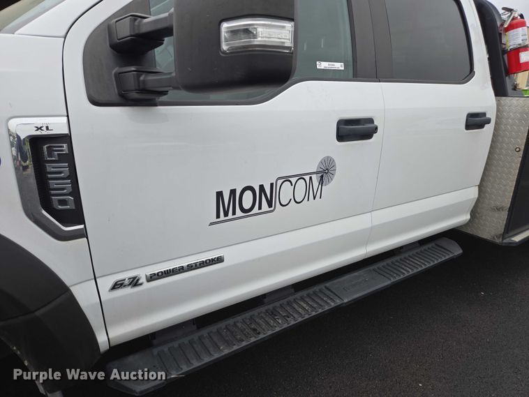 image for item EV5430 2018 Ford F550 Crew Cab flatbed truck