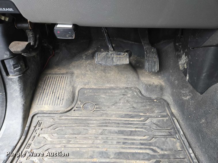 image for item EV5430 2018 Ford F550 Crew Cab flatbed truck