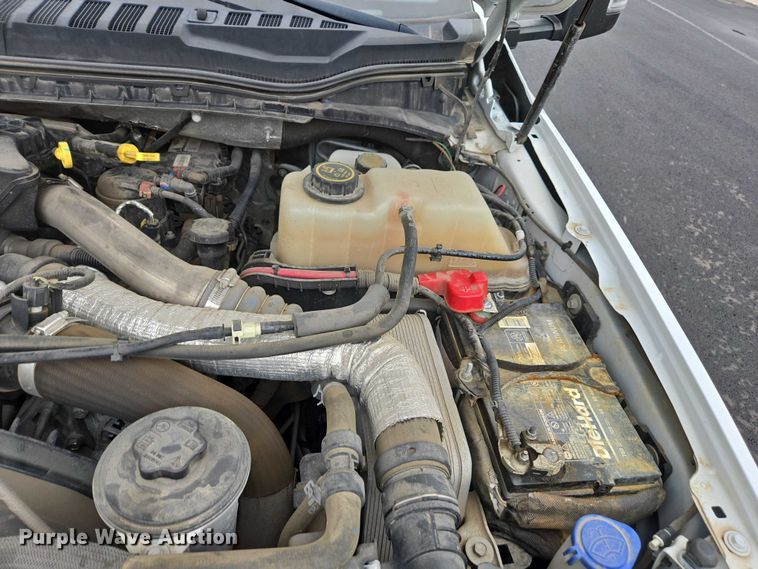 image for item EV5430 2018 Ford F550 Crew Cab flatbed truck