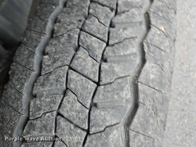 image for item EV5430 2018 Ford F550 Crew Cab flatbed truck