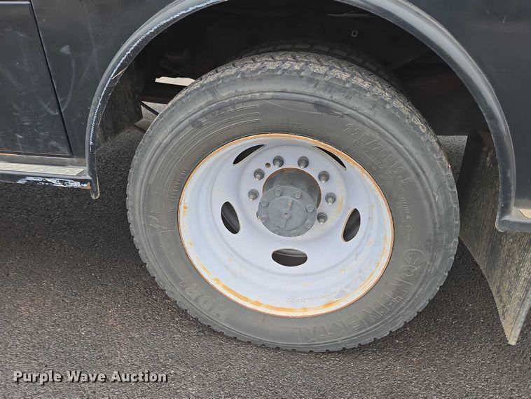 image for item EV5430 2018 Ford F550 Crew Cab flatbed truck