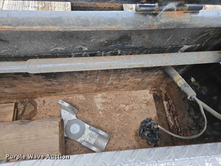 image for item EV5431 2013 Maxey flatbed trailer