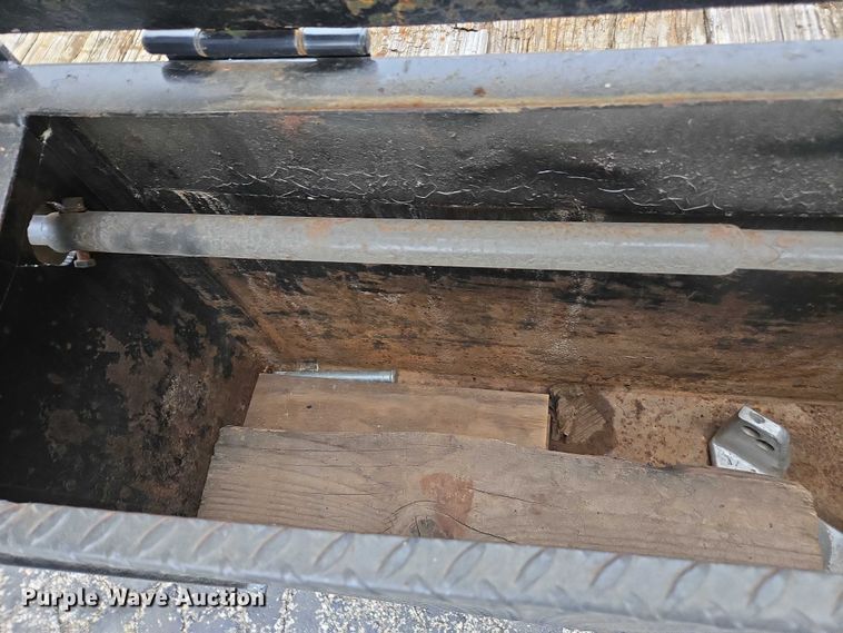 image for item EV5431 2013 Maxey flatbed trailer