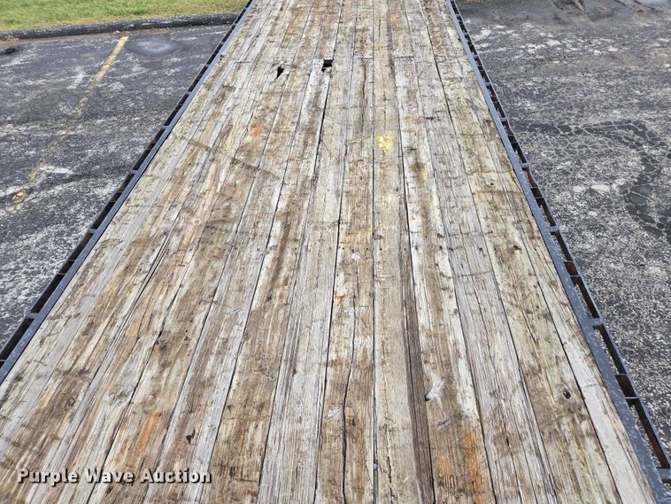 image for item EV5431 2013 Maxey flatbed trailer