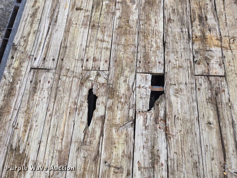 image for item EV5431 2013 Maxey flatbed trailer