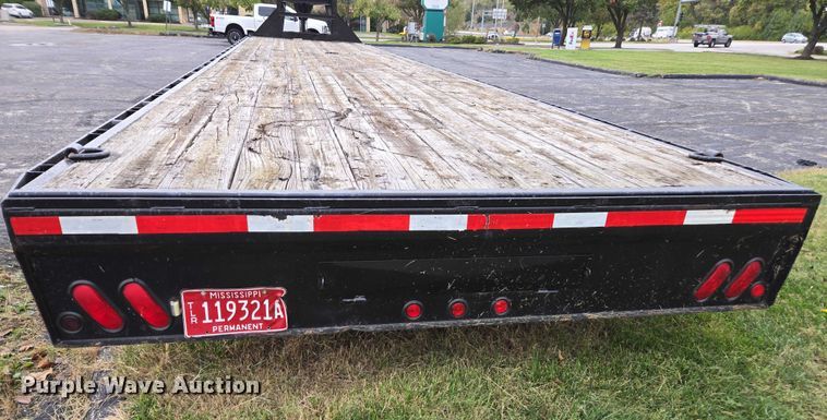 image for item EV5431 2013 Maxey flatbed trailer