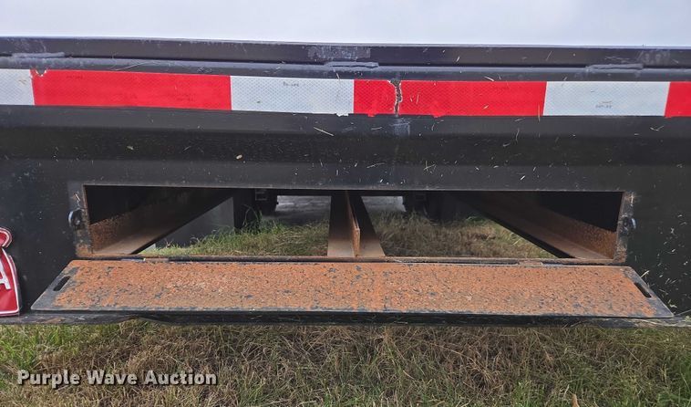 image for item EV5431 2013 Maxey flatbed trailer