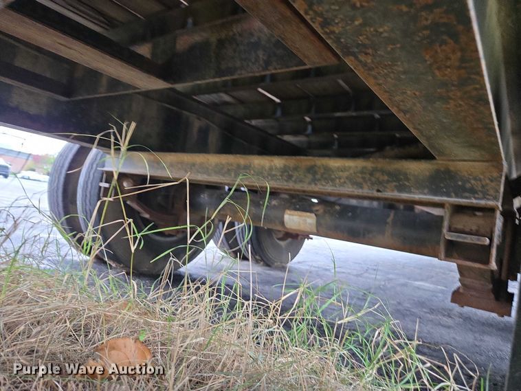 image for item EV5431 2013 Maxey flatbed trailer