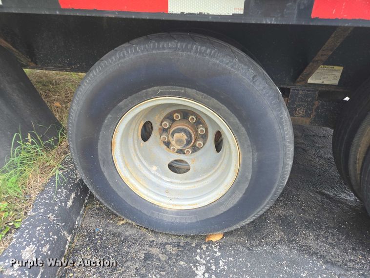 image for item EV5431 2013 Maxey flatbed trailer