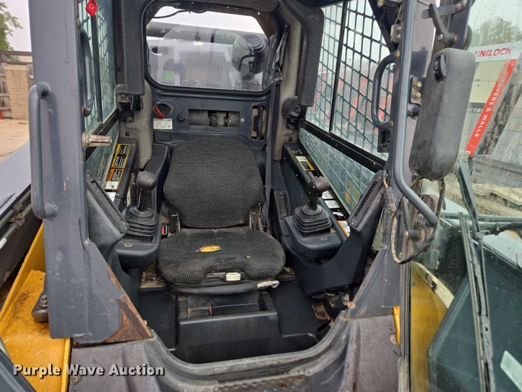 image for item EV5453 2012 John Deere 333D tracked skid steer loader