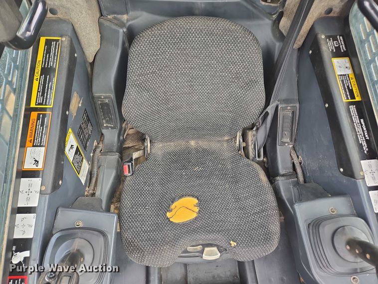 image for item EV5453 2012 John Deere 333D tracked skid steer loader