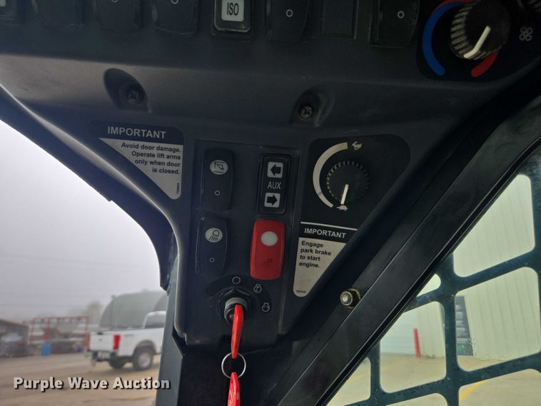 image for item EV5453 2012 John Deere 333D tracked skid steer loader