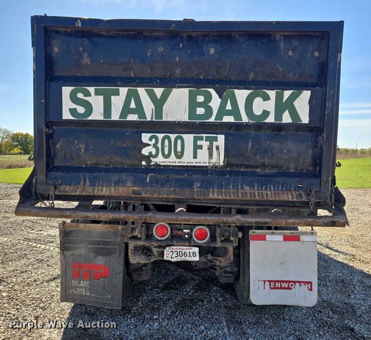 image for item EV5473 2005 Mack CV dump truck