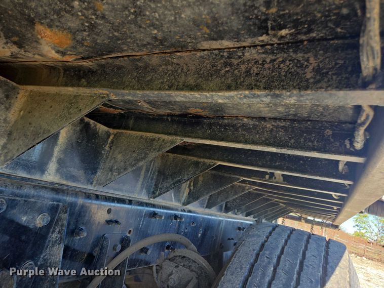 image for item EV5473 2005 Mack CV dump truck