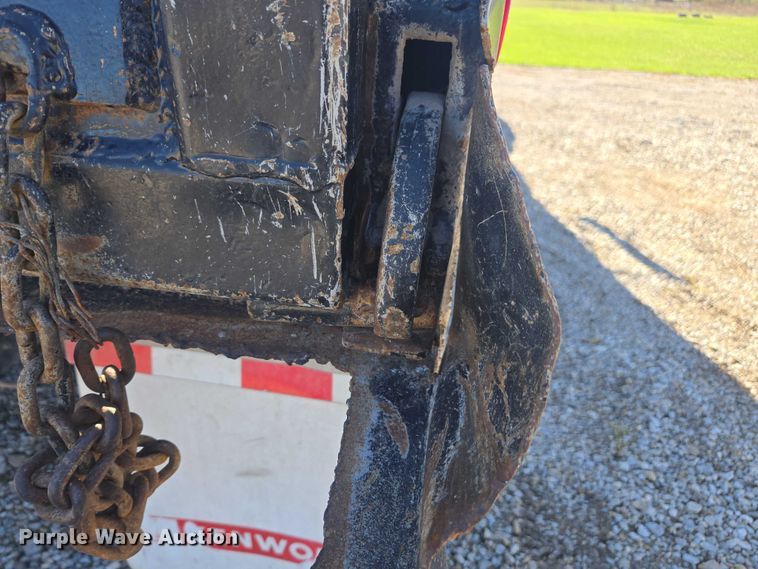 image for item EV5473 2005 Mack CV dump truck