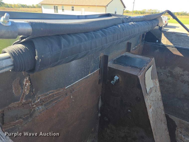 image for item EV5473 2005 Mack CV dump truck